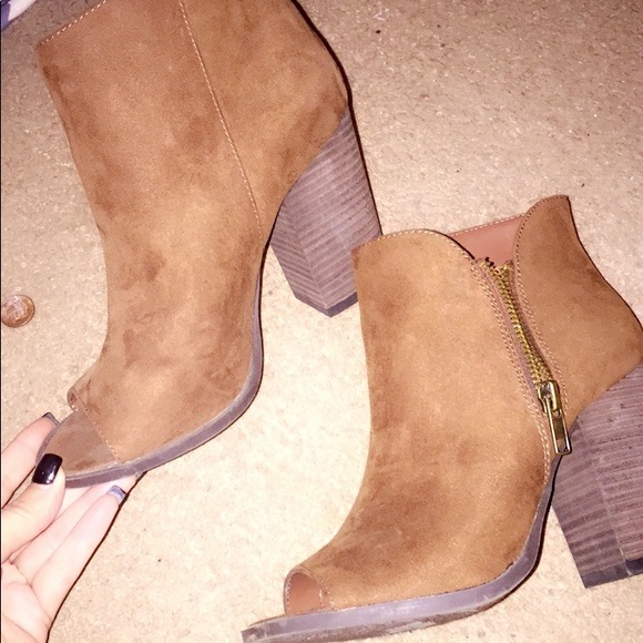 Brown open toe booties - Picture 1 of 1